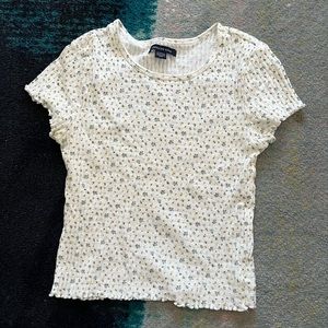 american eagle floral cropped tee